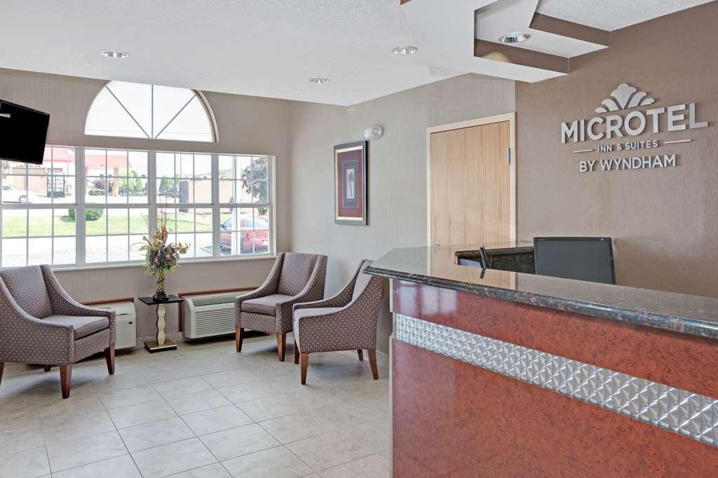 Microtel Inn & Suites By Wyndham Charleston Exteriör bild